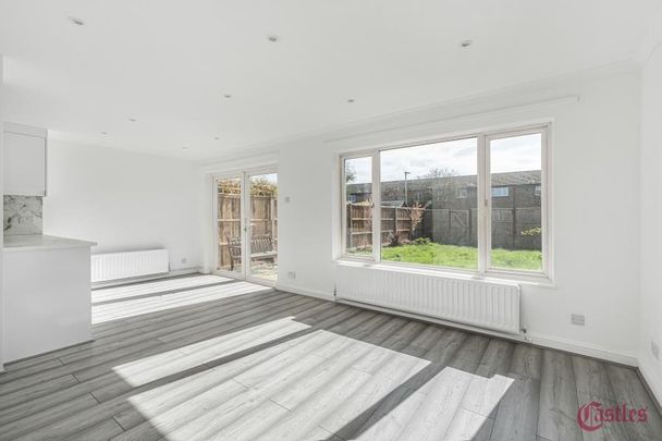 3 bedroom terraced house to rent - Photo 1