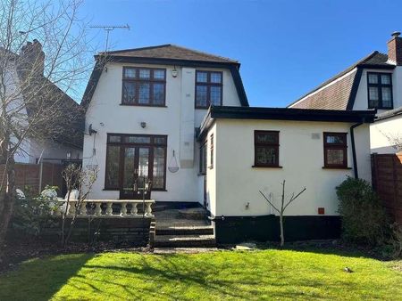 Hall Park Road Upminster Essex, RM14 - Photo 3
