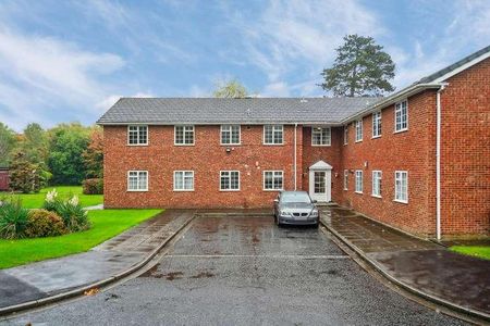 Blackpond Lane, Farnham Royal, Slough, SL2 - Photo 5