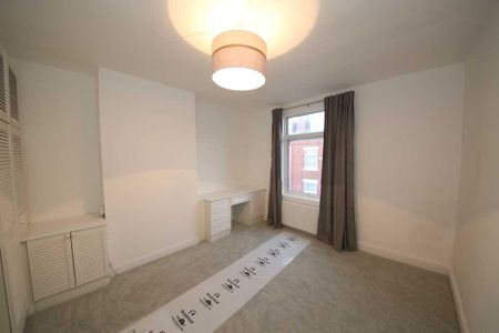 2 Bed Terraced House, East Park Place, LS9 - Photo 4