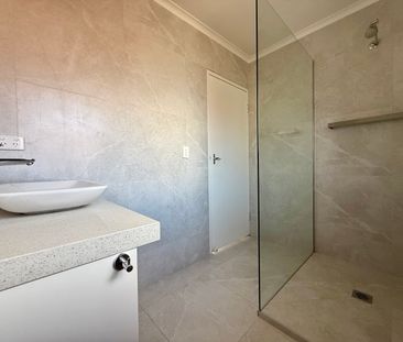 2/99 Willesden Road, Hughesdale VIC 3166 - Townhouse For Rent | Domain - Photo 2