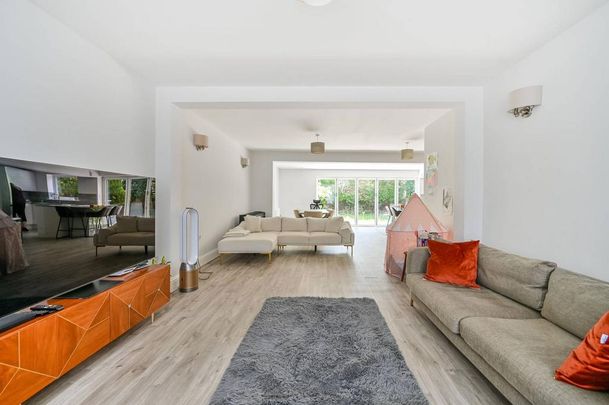 5 bedroom semi-detached house to rent - Photo 1