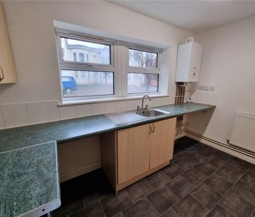 Second Avenue, Nottingham, Nottinghamshire, NG7 - Photo 1