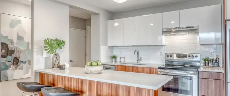 Centennial House | 930 15th Ave SW, Calgary - Photo 1