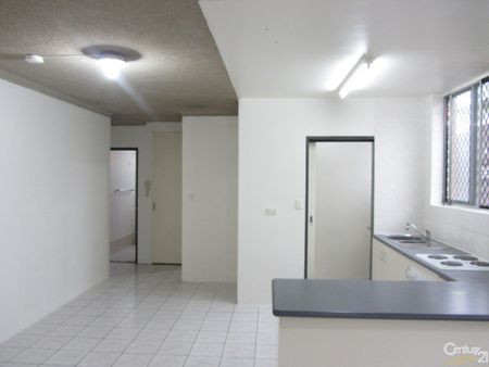 Spacious Second Floor Unit - Photo 4