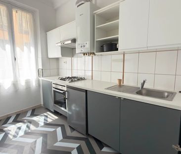 Location Appartement 3 pièces 65m² NICE 06000 - Photo 3