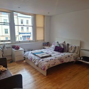 1 Bedroom Home – Professional Let, Student Let - Photo 3