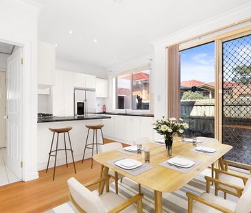 Comfortable Three Bed Home in the Heart of Clayton - Photo 3