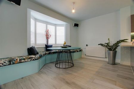 St. Francis Close, Tring - Photo 2