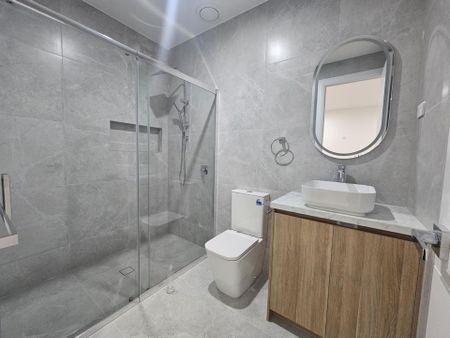 Stunning Family Home - Photo 3