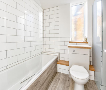 3 bedroom apartment to rent - Photo 4