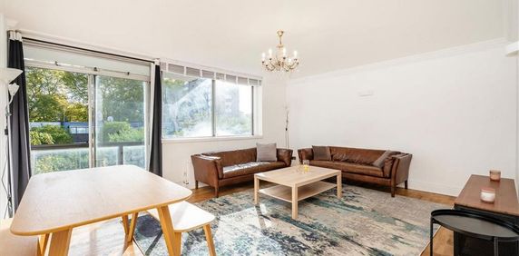 3 bedroom flat to rent - Photo 2