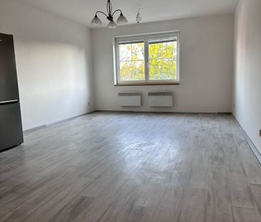 Pronájem bytu 1+kk • 37 m² bez realitkyČsl. armády, Zeleneč - Zelen... - Photo 1