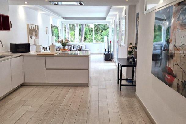 3 Bedroom Apartment For Rent in Puerto Banús, Málaga - Photo 1