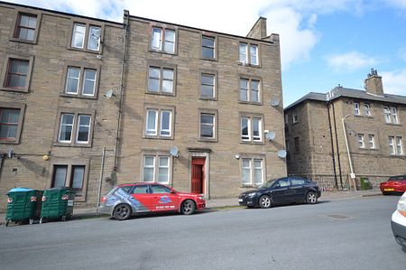 10 Clepington Street , Coldside, Dundee - Photo 2