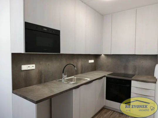 Pronájem bytu 3+1 Hulín, Višňovce - Photo 1
