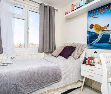 1 bedroom in a house share to rent - Photo 3