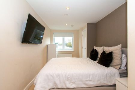 2 bedroom flat to rent - Photo 4