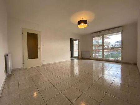 Location Appartement 1 pièce 50m² BESANCON 25000 - Photo 2