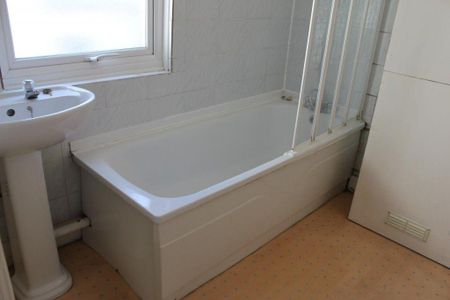 3 bedroom maisonette to rent - Photo 5