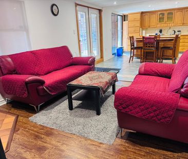 For Lease - 104 Peevers Crescent, Newmarket, Ontario - Photo 1