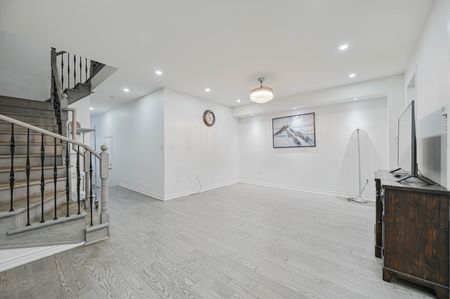 For Lease - 4 Hashmi Place, Brampton, Ontario - Photo 4