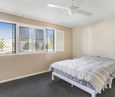 Refurbished&comma; Furnished Townhouse in the Heart of Maroochydore... - Photo 5