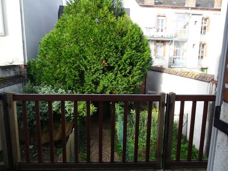 Location Appartement 1 pièce 15m² ORLEANS 45000 - Photo 5