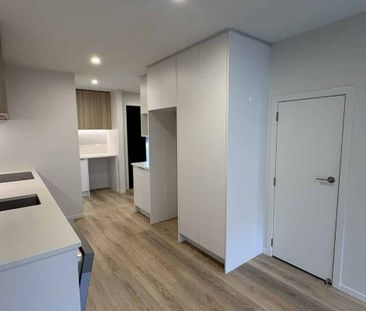 Spacious new build in Naenae - Photo 3