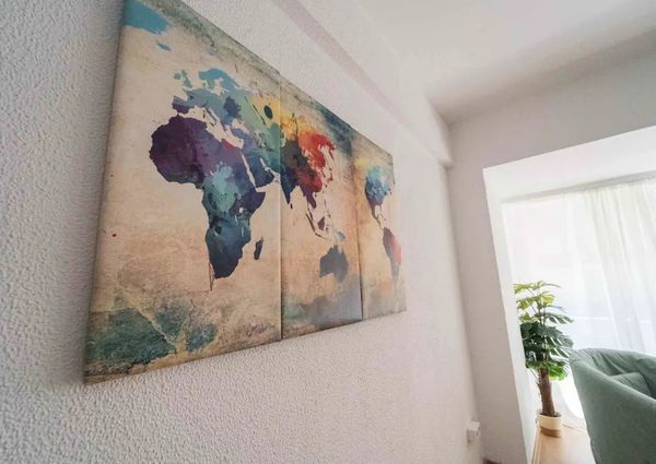 Calle de la Reina Mercedes, Madrid, Community of Madrid 28020