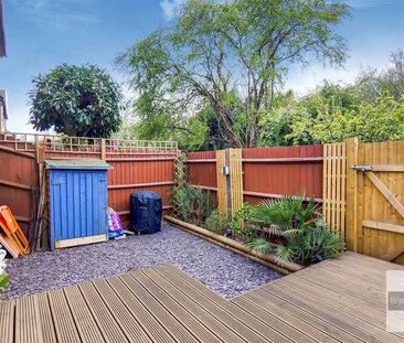 Croftongate Way, London, SE4 - Photo 3