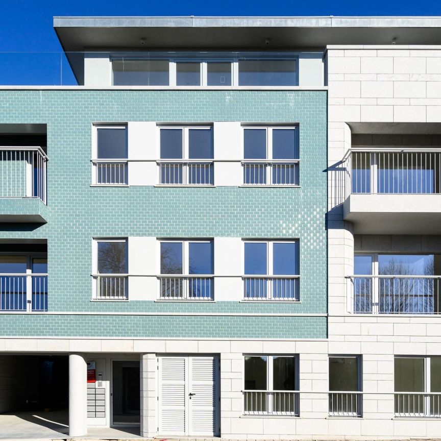 Apartamento T2 novo com varanda para arrendar no centro do Porto - Photo 1
