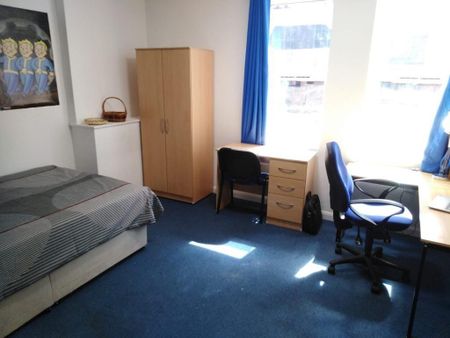 4 bedroom private hall to rent - Photo 5