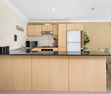 Chic Inner City Living - Photo 3
