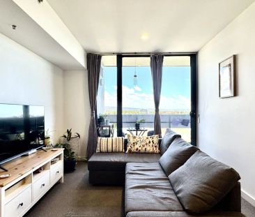 FULLY FURNISHED 2 BEDROOM APARTMENT LOCATED IN THE HEART OF ADELAIDE. - Photo 1