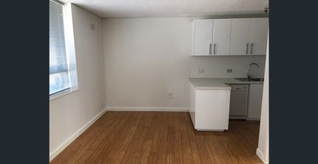 Ground Floor in Quiet Location - Photo 2