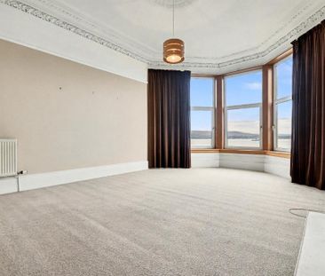 3 bedroom flat to rent - Photo 3