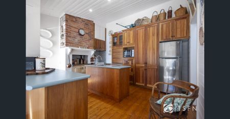 FULLY FURNISHED - SEE AGENT FOR AVAILABILITY - Photo 3