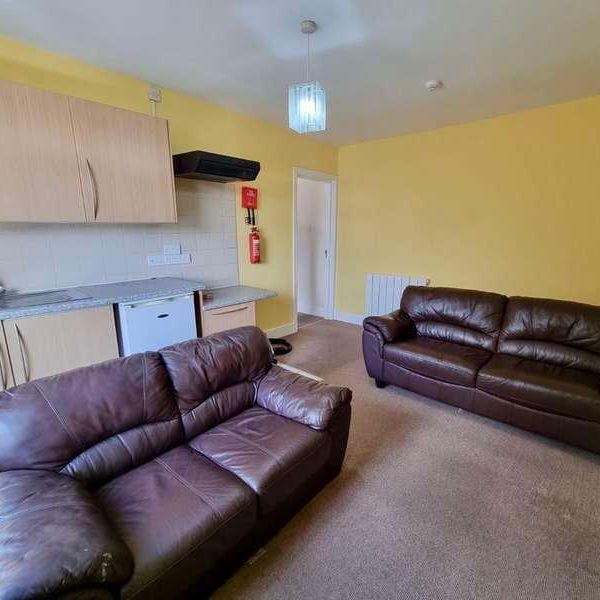 Popes Lane, Totton, SO40 - Photo 1