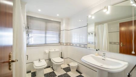 Plaça José María Orense, Valencia, Valencian Community 46022 - Photo 5