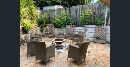 Elegant 3 bedroom appartment in centre of Birkdale, close to ocean, rail station, schools and shops - Photo 3