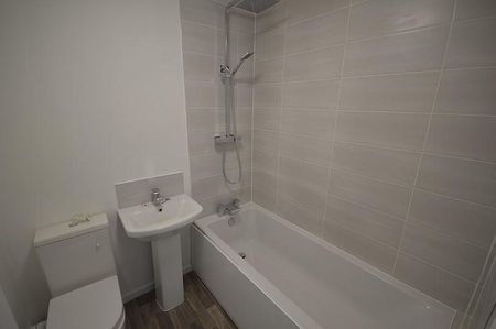 2 bedroom terraced house to rent - Photo 4