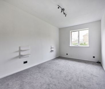 Available unfurnished from 12/12/2025 - Photo 6