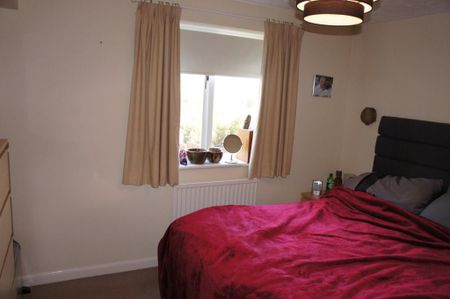 3 bedroom terraced house to rent - Photo 3
