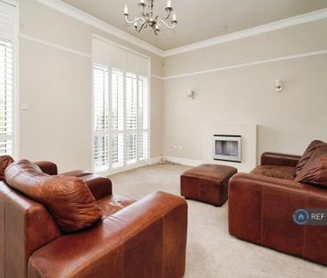 4 bedroom terraced house to rent - Photo 1