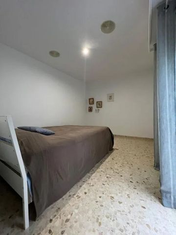 Carrer del Periodista José Ombuen, Valencia, Valencian Community 46010 - Photo 2