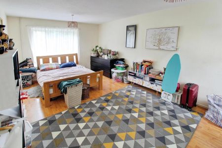 4 bedroom townhouse to rent - Photo 5