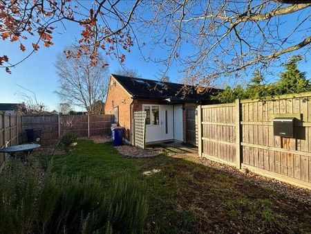 Gorse Close, Lakenheath, Brandon, IP27 - Photo 3