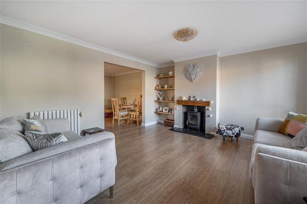 3 bedroom semi-detached house to rent - Photo 1