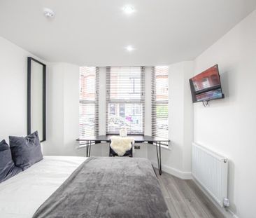 6 bedroom house to rent - Photo 1